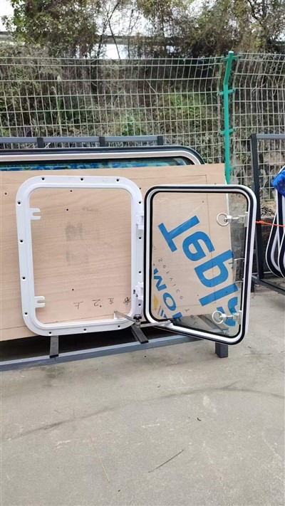 Marine Aluminum GB Standard Watertight Window For Yacht Boat Shipping Ferry Vessel