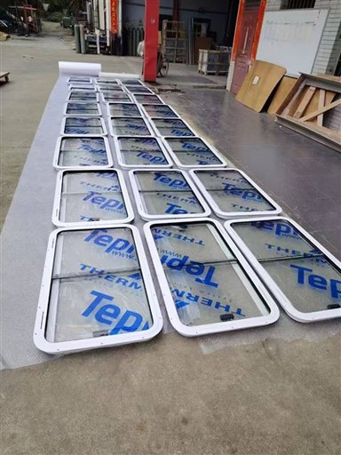 Marine Lightweight Aluminum Alloy Windows For Yacht Boat Shipping Ferry Vessel